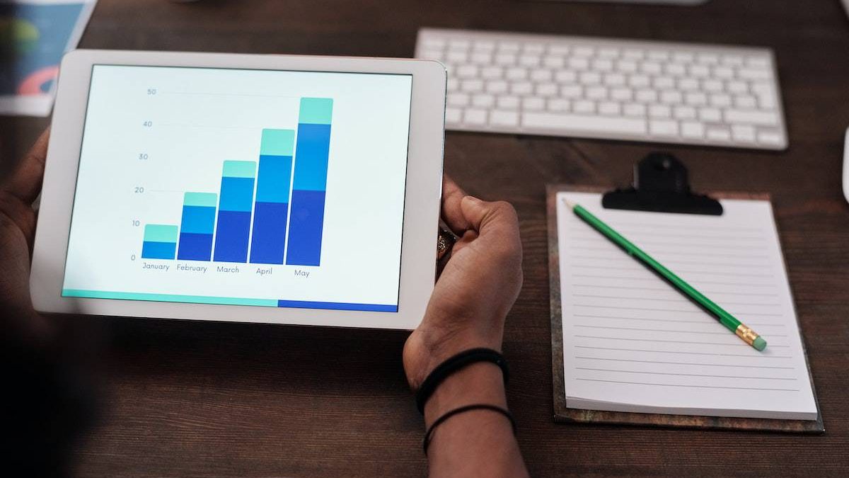 How does NebulaGraph Database stand out from other graph databases?