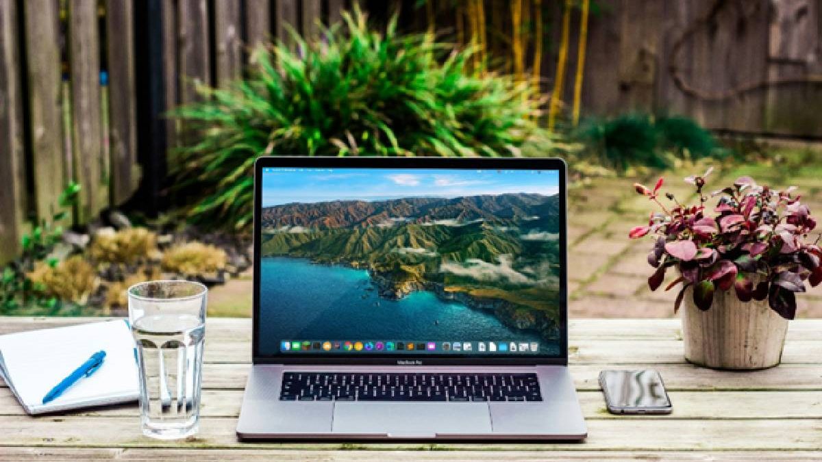 Laptop vs. Desktop: Choosing the Right Computer Setup for You